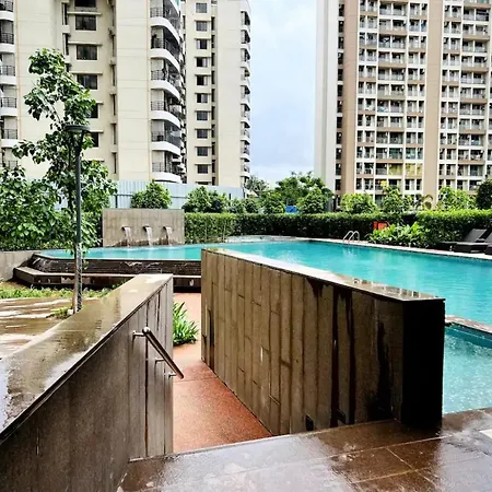 Boutique Lodha Opposite Gcc *