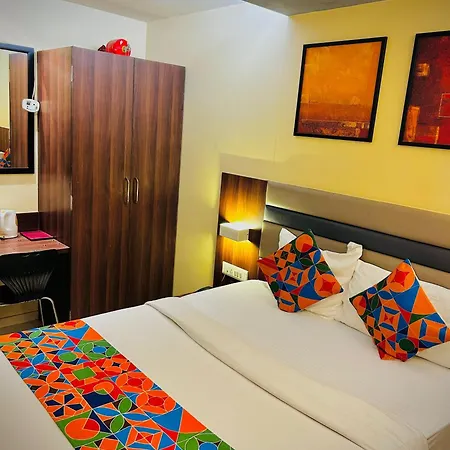Regal International - Near International Airport Andheri East 3*