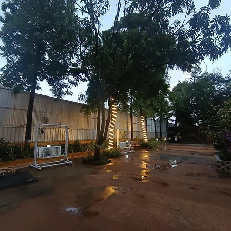 Hotel Moon Lite Residency - Marve Road Malad West - Premium Couple Friendly
