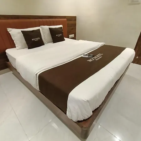 Moon Lite Residency - Marve Road Malad West - Premium Couple Friendly 2* Mumbai
