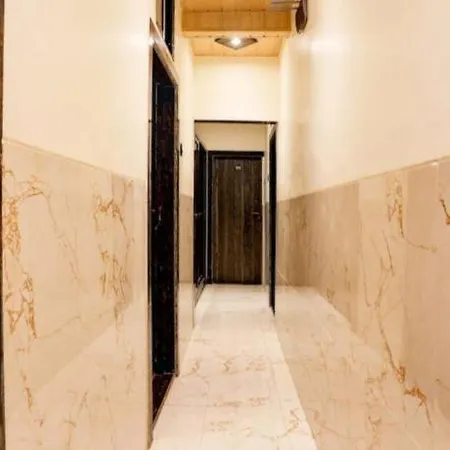 Plaza 3* Mumbai