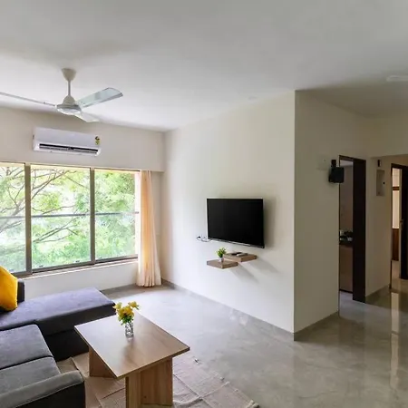 Apartment Modern, Elegant, Serene 2bhk Near Bkc & Airport