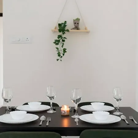 Modern, Elegant, Serene 2bhk Near Bkc & Airport *