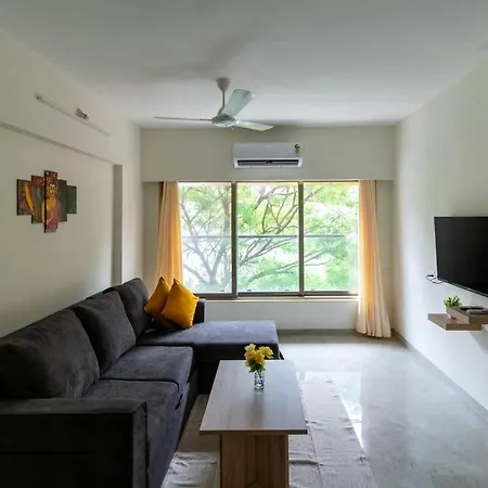 Apartment Modern, Elegant, Serene 2bhk Near Bkc & Airport *