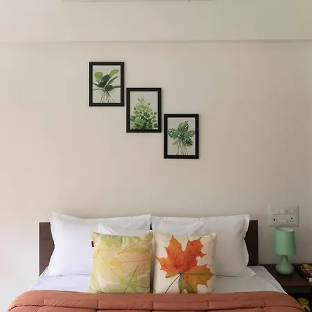 Apartment Modern, Elegant, Serene 2bhk Near Bkc & Airport *