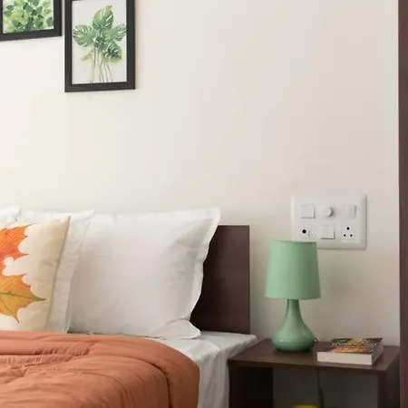 Modern, Elegant, Serene 2bhk Near Bkc & Airport Apartment