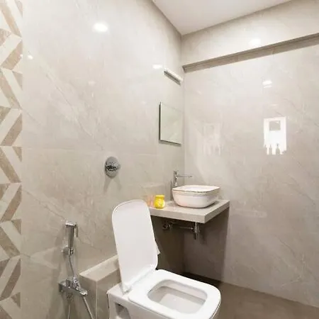 Modern, Elegant, Serene 2bhk Near Bkc & Airport Apartment Mumbai