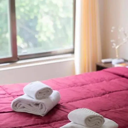 Modern, Elegant, Serene 2bhk Near Bkc & Airport Apartment *