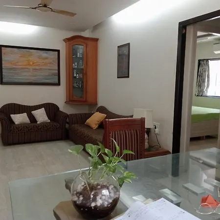 Lovely 1 Bedroom Unit In Mumbai, Carter Road