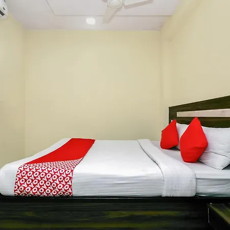 Oyo 23656 Parimeet 3* Mumbai