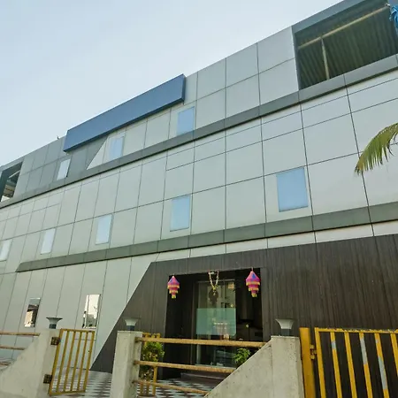 Hotel Oyo 23656 Parimeet