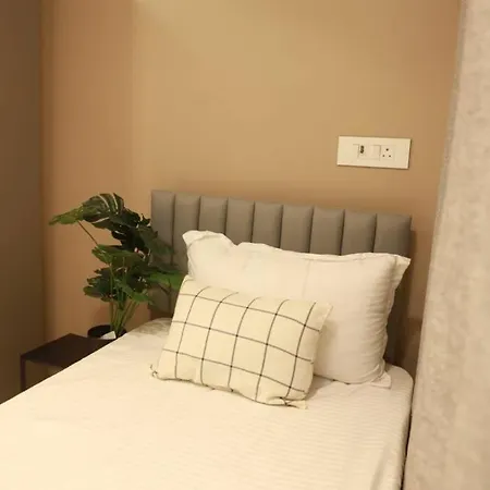 Downtown 2 And Half Bhk Appt Mahalaxmi 1201 Mumbai