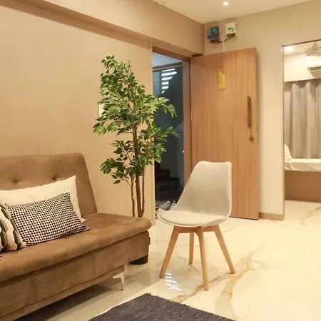 Downtown 2 And Half Bhk Appt Mahalaxmi 1201 * Mumbai