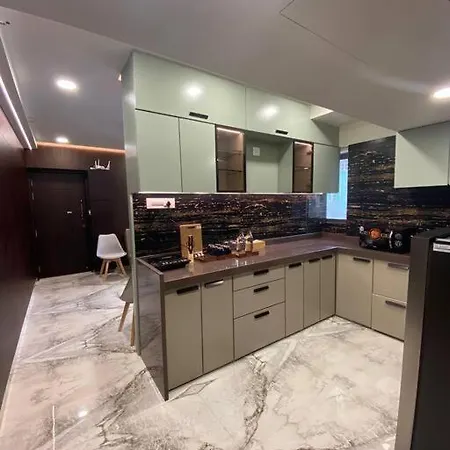Downtown 1bhk Appt, Mahalaxmi 601 Apartment *