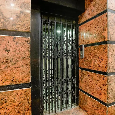Guest house Fabhotel National 3*