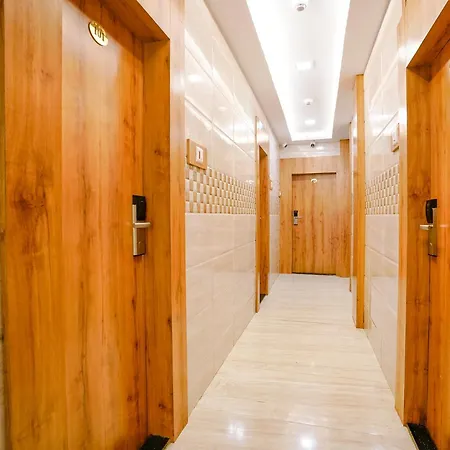 Fabhotel National Guest house Mumbai