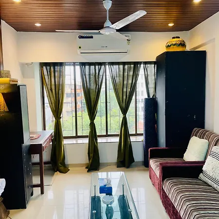 Bandra - Spacious 2 Bhk- Close To Bkc. Apartment Mumbai