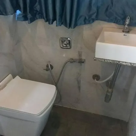 Agrawal Bhavan 6bhk Mumbai