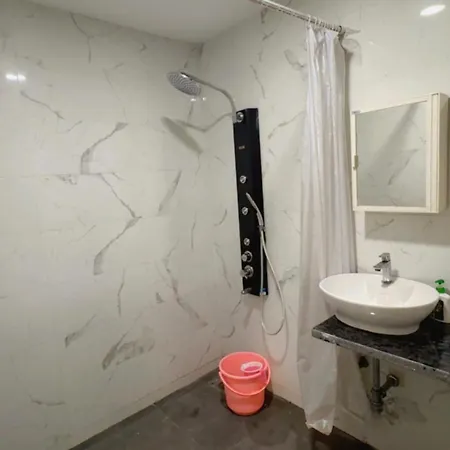 Pixiestays Flat In Andheri West Apartment