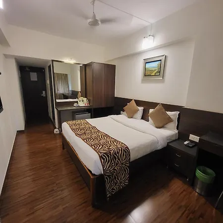 Hotel Maharana Chembur 2*