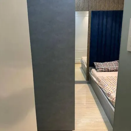 Pixiestays Goregaon West Apartment Mumbai
