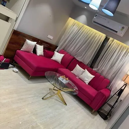 Pixiestays Goregaon West Apartment