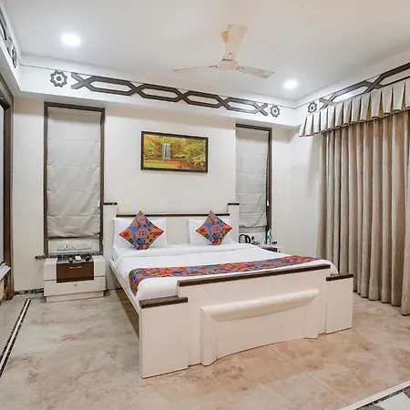Fabhotel Welcome Apartments - Nr Mumbai International Airport Hotel