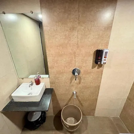 Apartment 1 Bedroom Apartment- Close To Bkc Mumbai