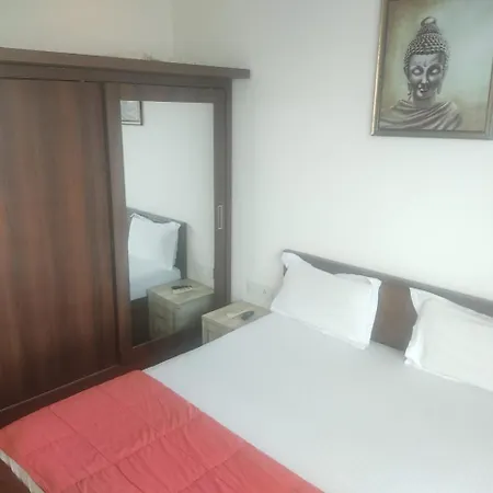 Arista Service Ghansoli Apartment *