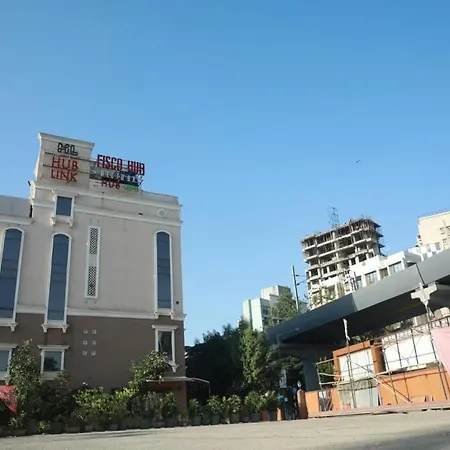 Hotel The Hub Link 3*