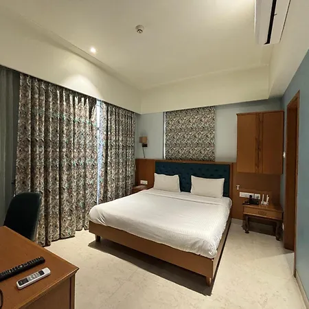 Hotel The Hub Link