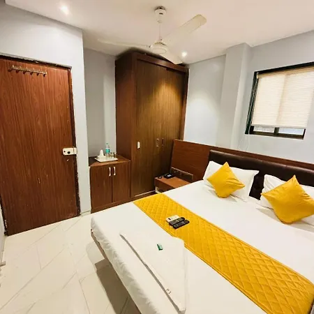 Glitz Powai - Nr Iit Hotel *