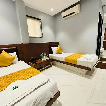 Glitz Powai - Nr Iit Hotel *