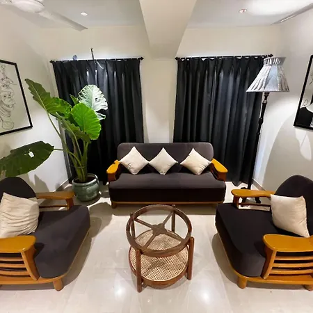 Dhanvantari Luxury Near Kokilaben Dhirubhai Ambani Hospital 3* Mumbai
