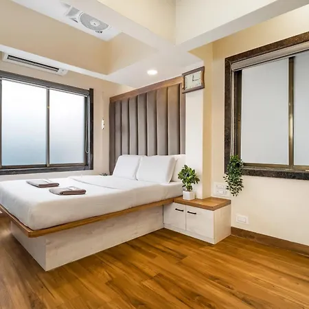 Apartment Imperial Premium Khar W Mumbai