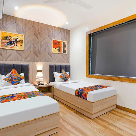 Hotel Riza International - Nr Nesco Exhibition Centre 3*