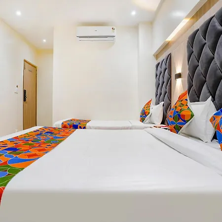 Riza International - Nr Nesco Exhibition Centre Hotel Mumbai