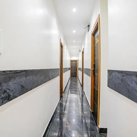 Hotel Riza International - Nr Nesco Exhibition Centre