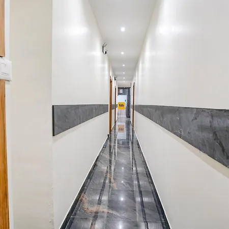 Riza International - Nr Nesco Exhibition Centre Hotel 3*