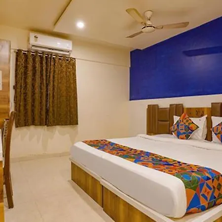 Fabhotel Veera Residency - Nr Airport 3*