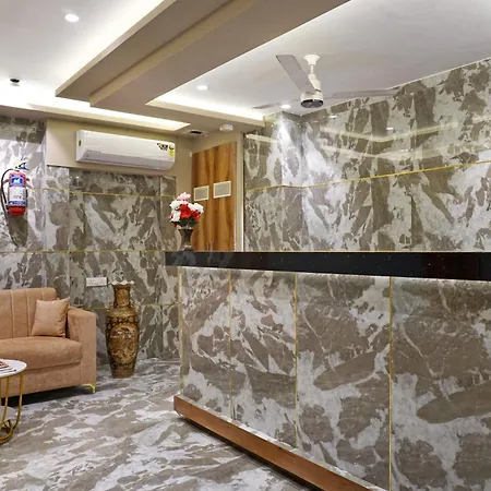 Nest Hotel *