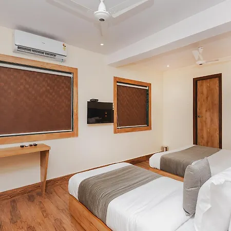 Airport Palace Hotel