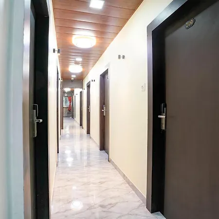 Hotel Gulshan 3*