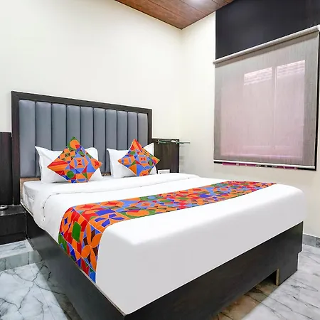 Gulshan Hotel 3*