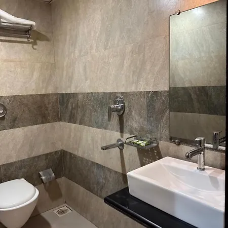Atlas Plaza Hotel 3*