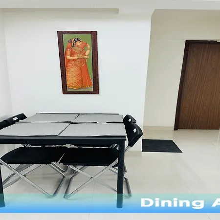 1br Service In Parel By Florastay Apartment