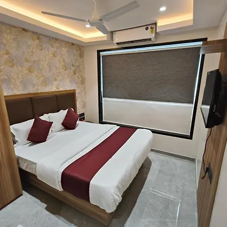 Hotel Golden Tree 2*