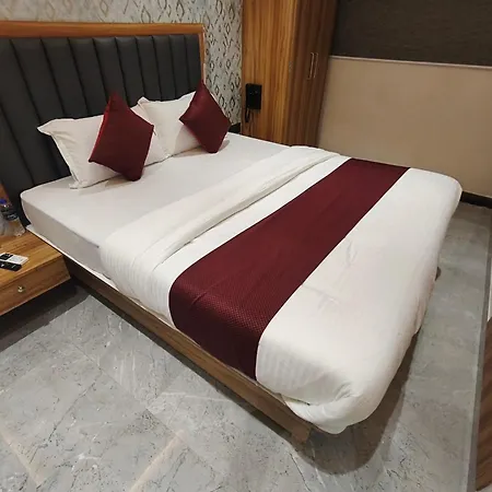 Hotel Golden Tree