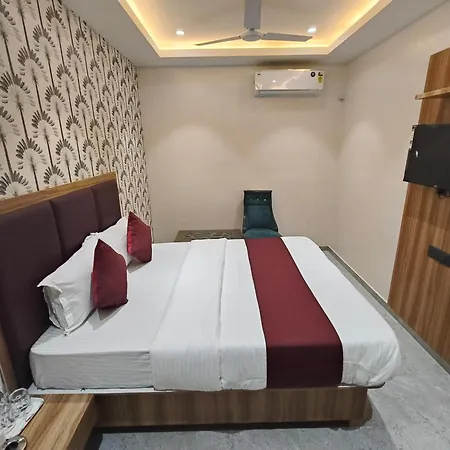 Hotel Golden Tree 2*