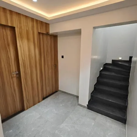 Hotel Golden Tree 2*